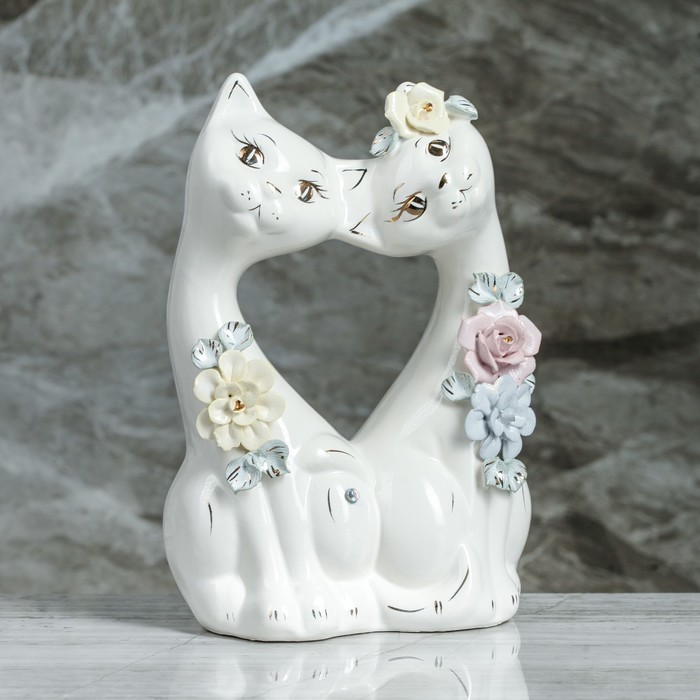 Копилка "Коты Поцелуй" лепка