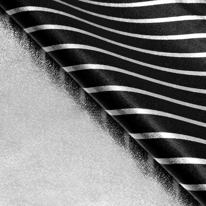 Плёнка с металлизированная "Диагональ", цвет черный, 50 х 70 см