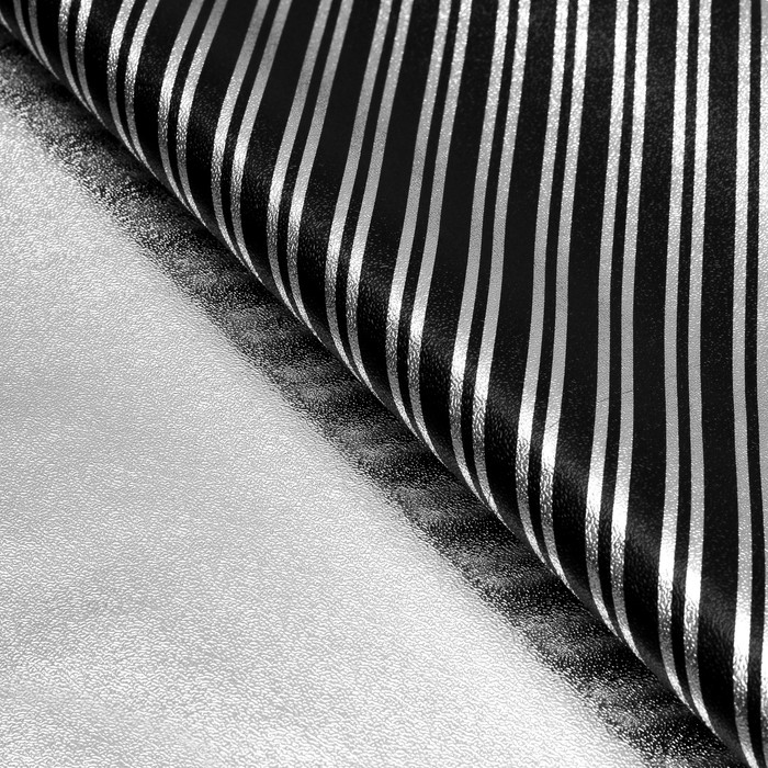 Плёнка с металлизированная "Диагонали", цвет черный, 50 х 70 см