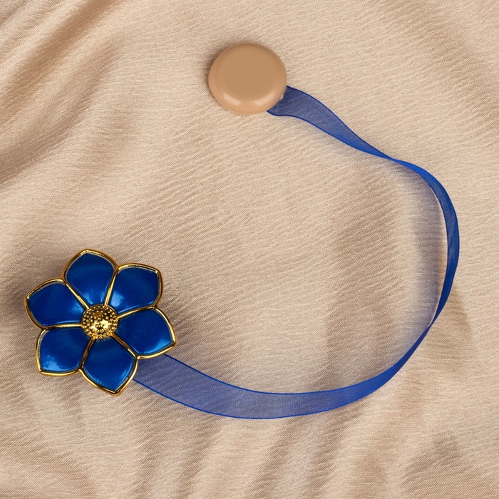 Подхват для штор на ленте "Цветок", d=6см, 1шт, золотая кромка, цвет голубой