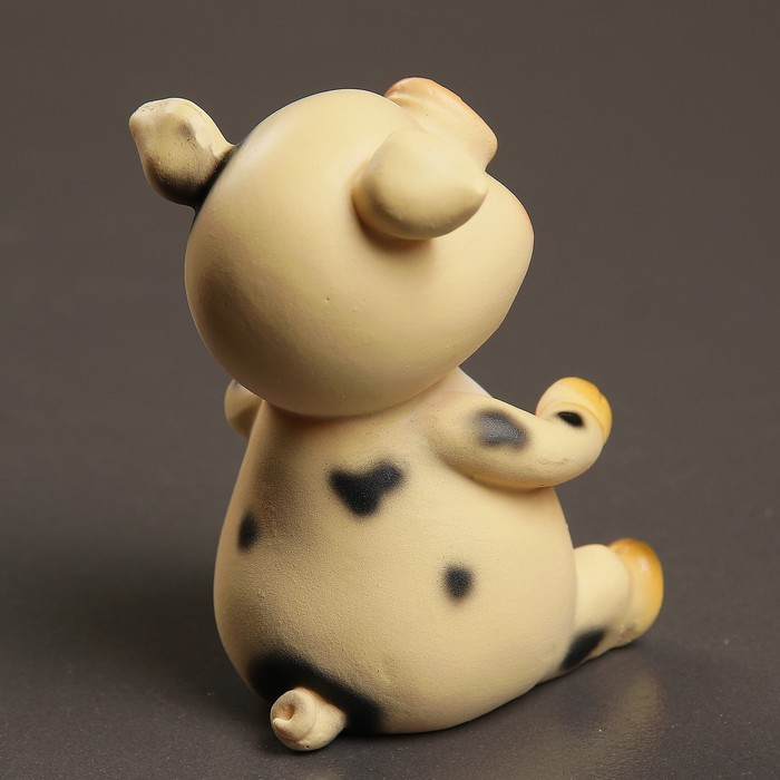 Фигура "Дядя Свин" бежевая 7х7х9см