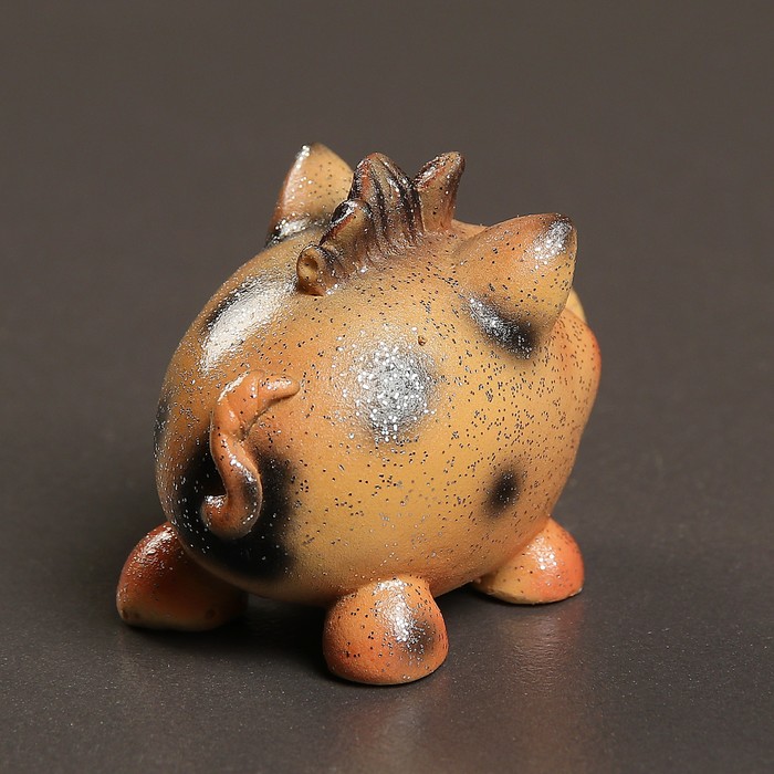 Фигура "Кабанчик Хантер" в чёрное пятнышко 5х3х4см