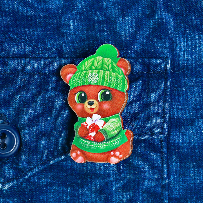 Набор "Больше подарков", значок, серёжки