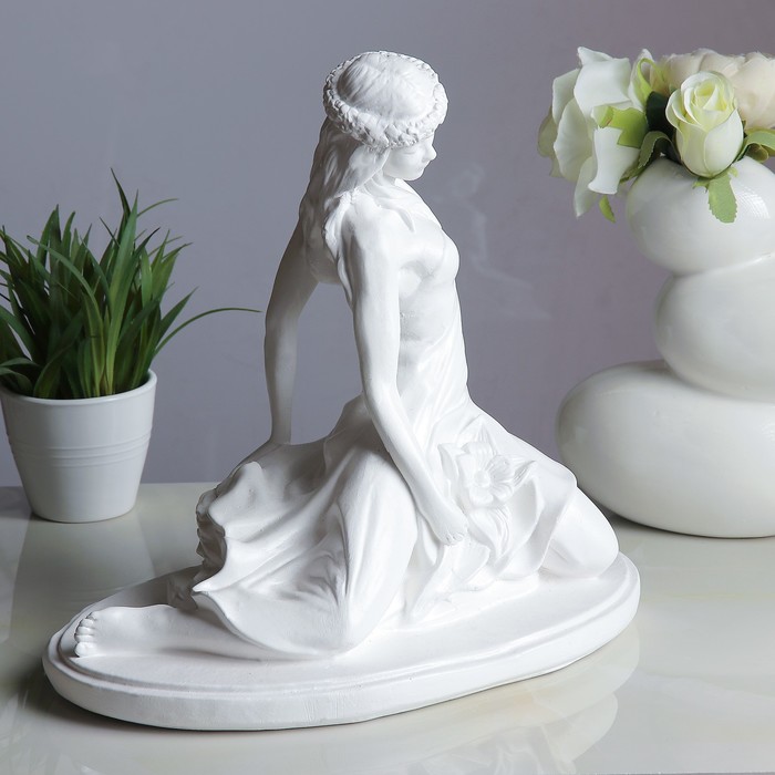 Светящаяся фигура "Девушка Весна" 32х20х33см