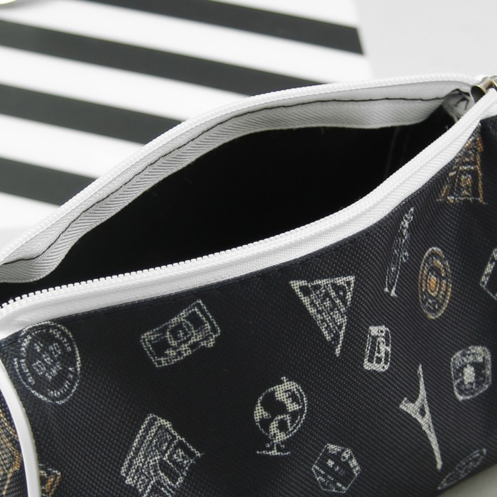 Косметичка простая «Париж», отдел на молнии