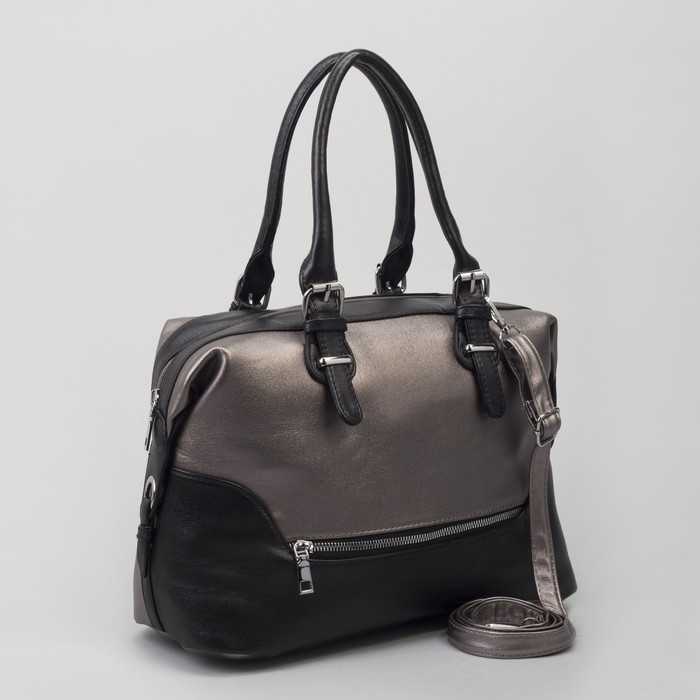 Сумка женская, отдел на молнии, 2 наружных кармана, длинный ремень, цвет серебристый