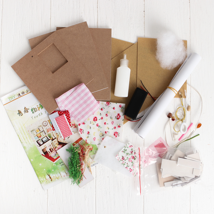 Интерьерный домик - миниатюра, своими руками "Спальня студента" со светом