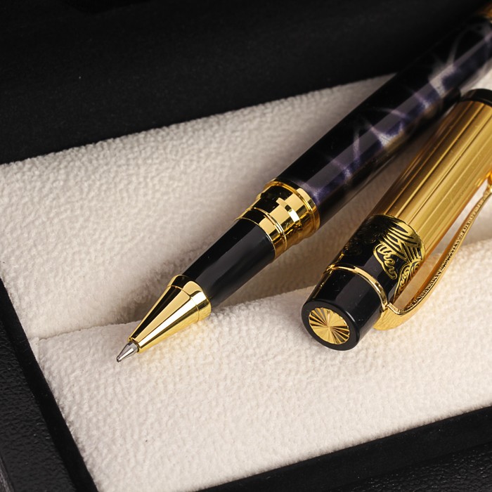 Ручка подарочная шариковая в кожзам футляре Президент корпус сиро-золотистый
