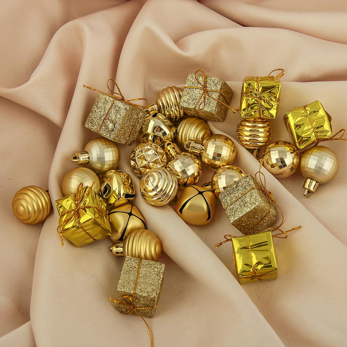 Набор украшений пластик 26 шт "Треугольник" золото