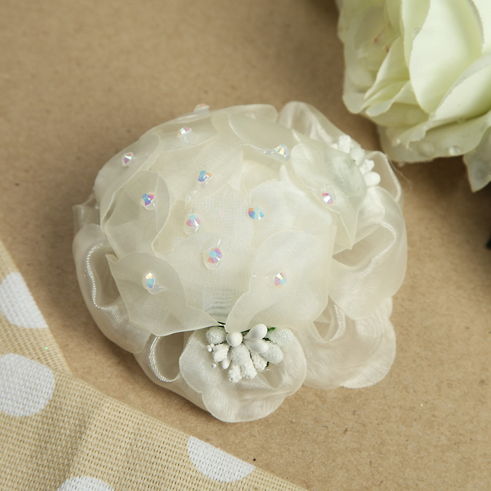 Бант для девочек с резинкой "Цветочек", 12 см, с декором цветочки, с бусинами, микс