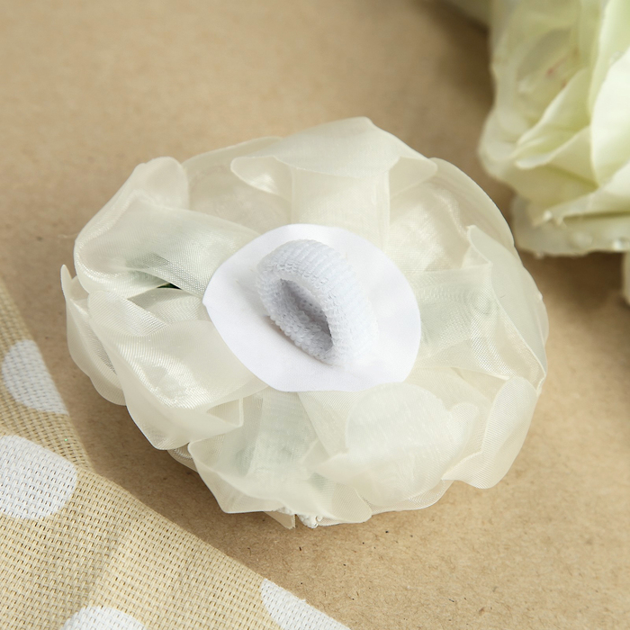 Бант для девочек с резинкой "Цветочек", 12 см, с декором цветочки, с бусинами, микс