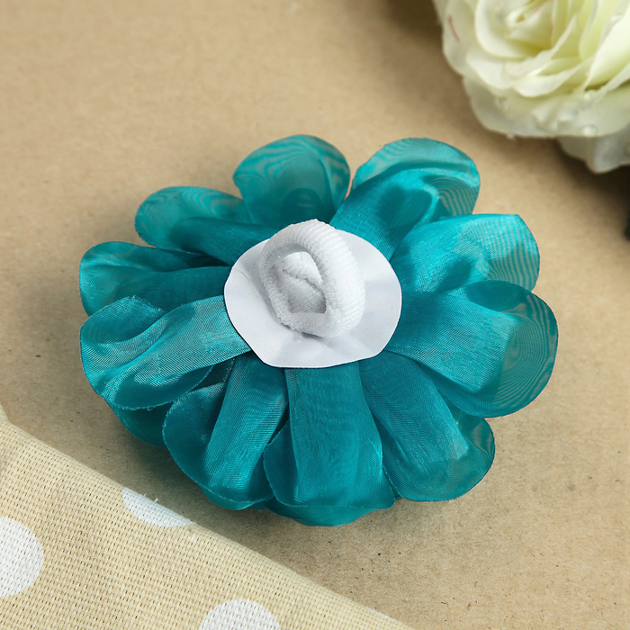 Бант для девочек с резинкой "Ягодка", 11 см, с бусинами, микс