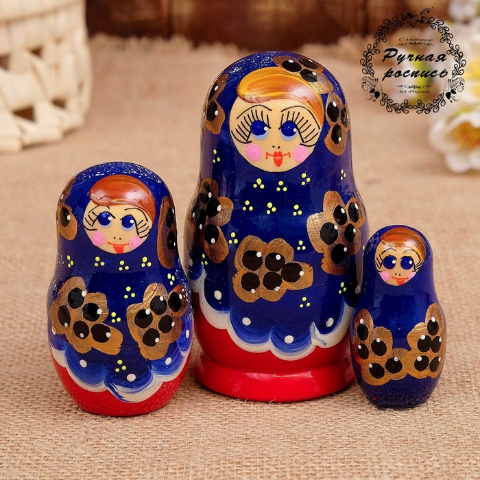 Матрёшка «Смородинка», синее платье, 3 кукольная. 10 см