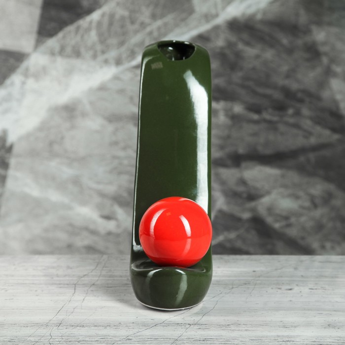 Ваза "Туфелька" зелёная с красным шаром