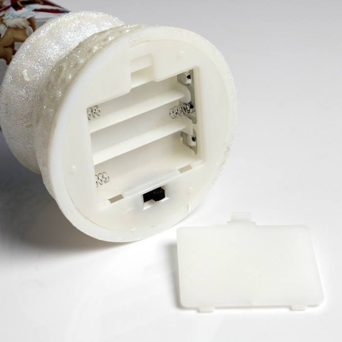 Фигура световая "Свеча Дед Мороз", 23х10х10 см, от батареек 3*ААА (не в компл.), RGB