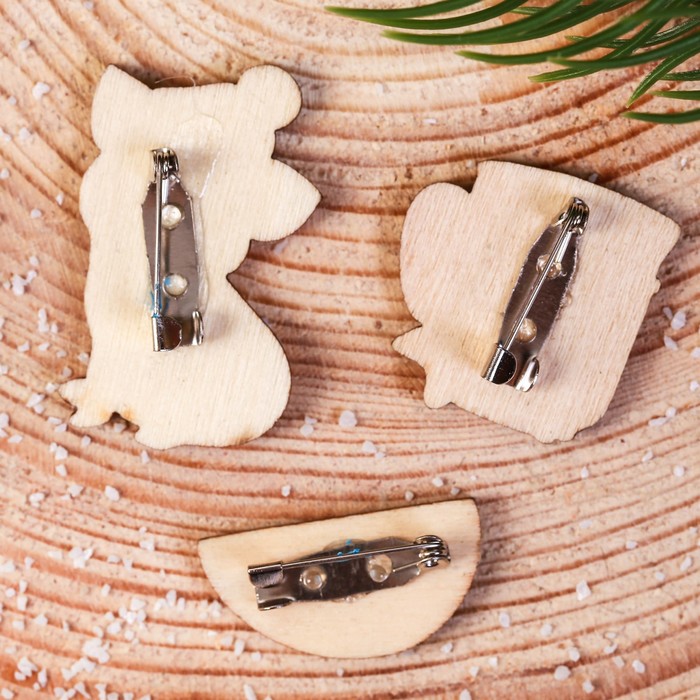 Набор значков "Тепла и уюта в Новом году"