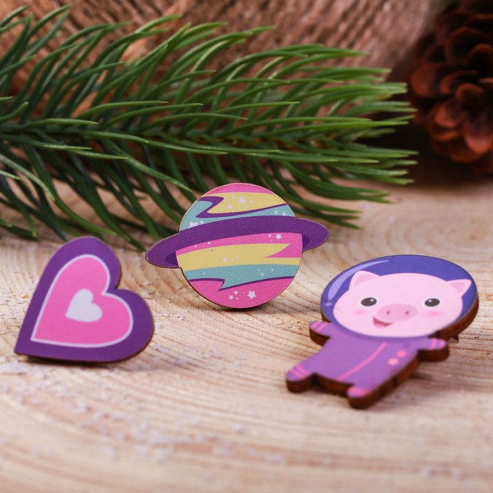 Набор значков "Улётного года"