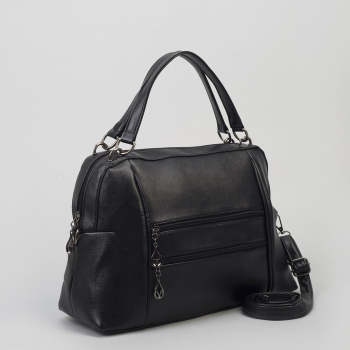 Сумка женская, отдел на молнии, 3 наружных кармана, длинный ремень, цвет чёрный