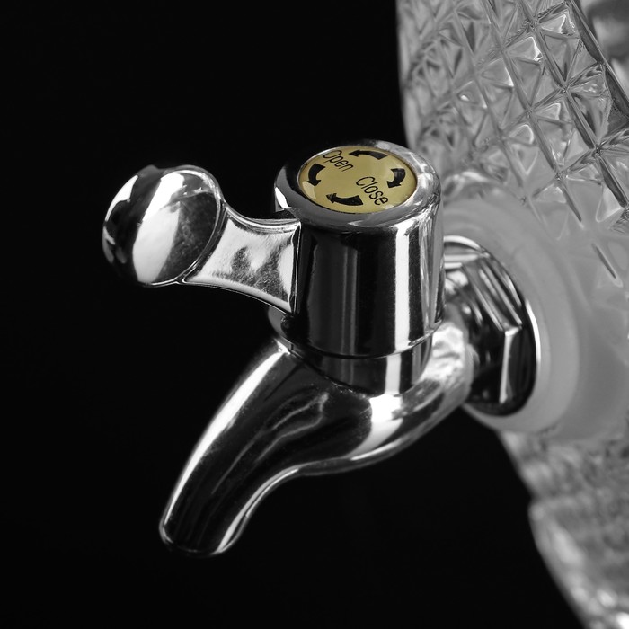 Кувшин с краном 1,9 л "Эверест"