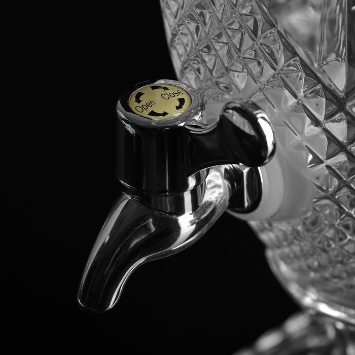 Кувшин с краном 1,9 л "Эверест"