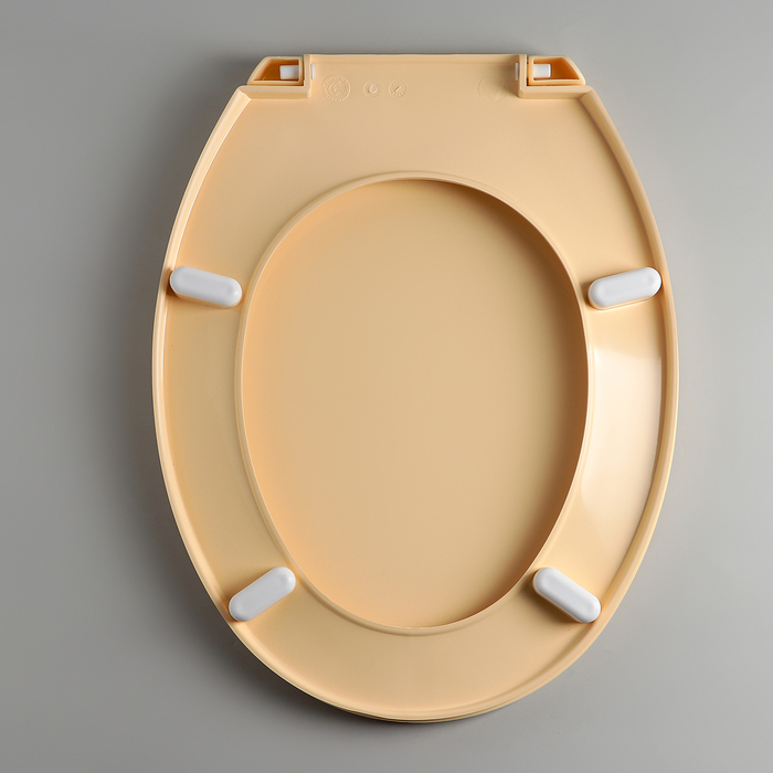 Сиденье для унитаза «Евро», с пластиковыми креплениями, цвет кремовый