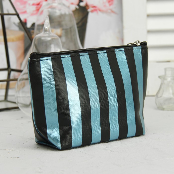 Косметичка простая, отдел на молнии, цвет чёрный/бирюзовый