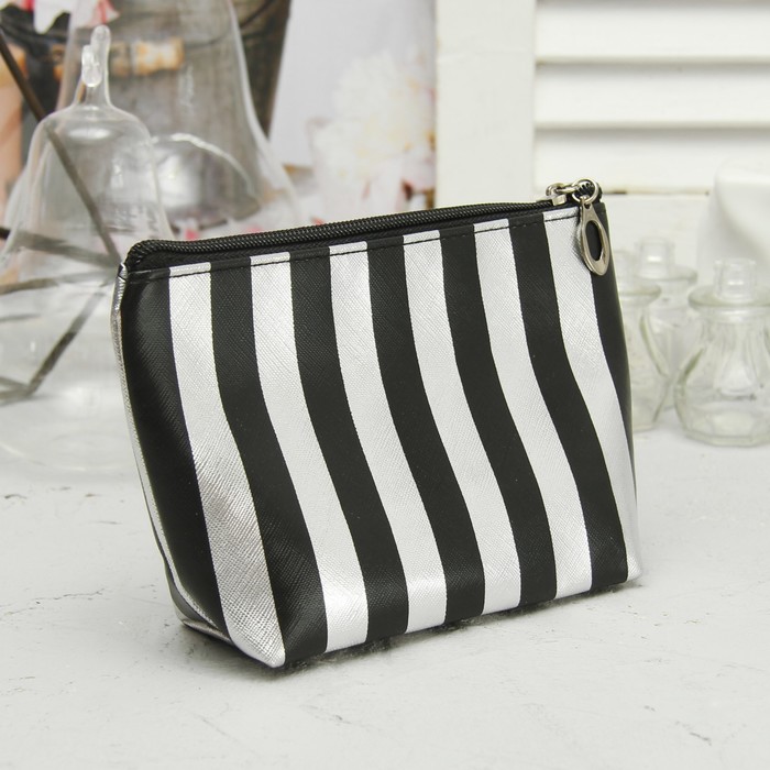 Набор косметичек 2 в 1, отдел на молнии, цвет чёрный/серебристый