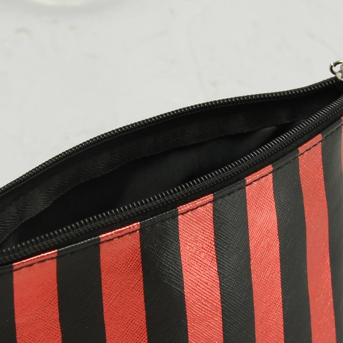 Набор косметичек 2 в 1, отдел на молнии, цвет чёрный/красный