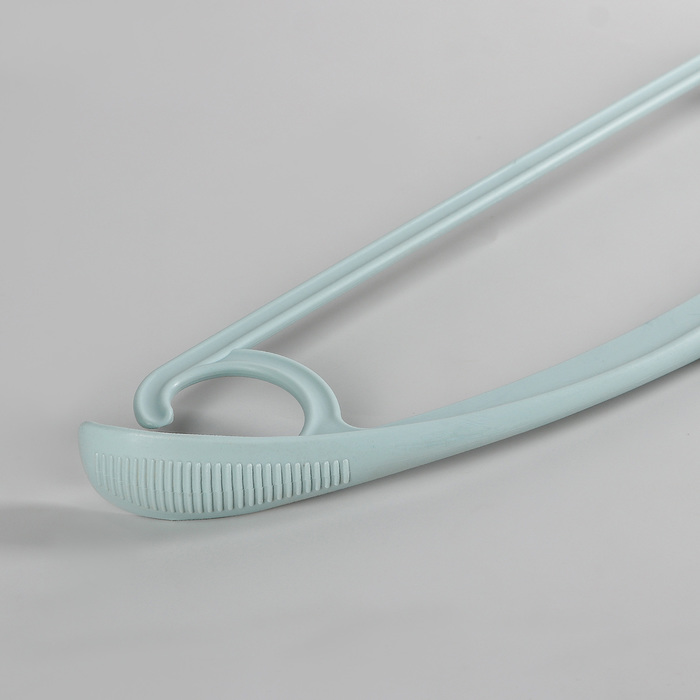 Вешалка-плечики "Цветик", цвет зелёный