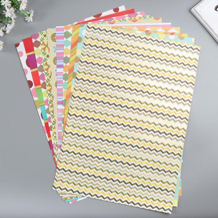 Бумага 1-сторонняя с золотым тиснением "Графика"набор 50 лист., пл-сть 80 гр 49,5х34,5 см