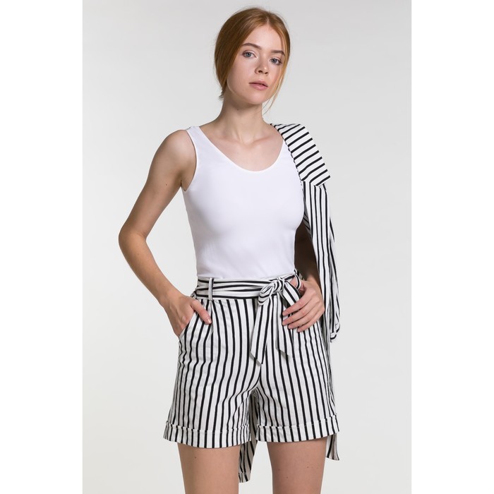 Костюм женский (пиджак, шорты) 08 цвет белый, р-р 42