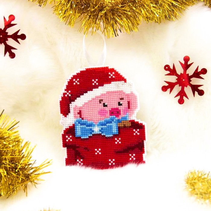 Вышивка крестиком Cross Art "Поросёнок в подарках", подвеска и магнит