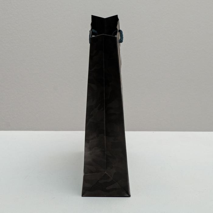 Пакет ламинированный вертикальный «Бравый солдат», 23 × 27 × 8 см