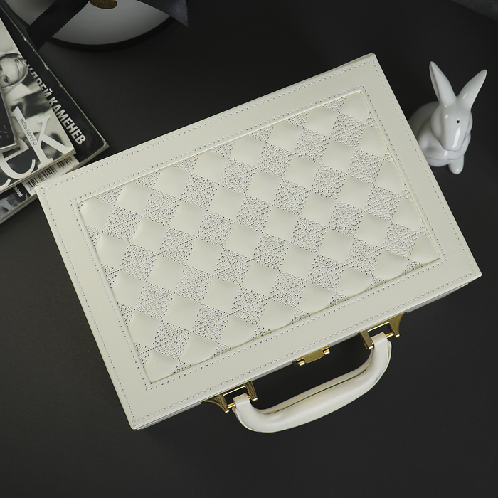 Шкатулка кожзам для украшений чемодан "Крупная клетка" белая 9х25х17,3 см