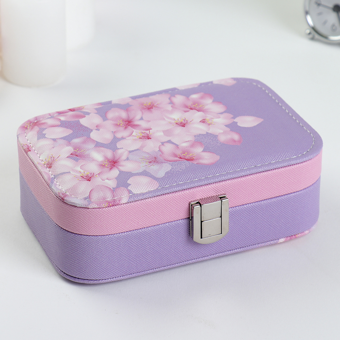 Шкатулка кожзам для украшений "Розовые цветы на сиреневом" 5х15х10 см
