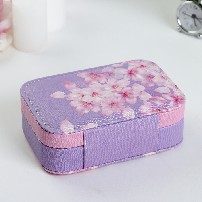 Шкатулка кожзам для украшений "Розовые цветы на сиреневом" 5х15х10 см