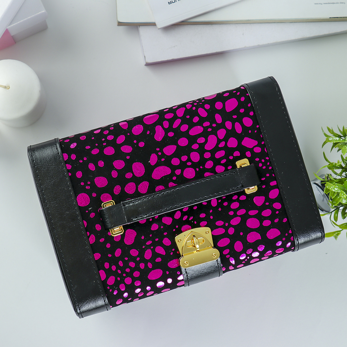 Шкатулка кожзам для украшений "Розовые пятна на чёрном" 14х23,5х16,5 см