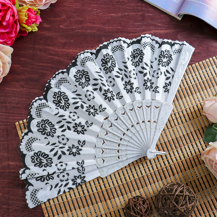 Веер пластик, текстиль "Цветочный" с серебром МИКС 23 см