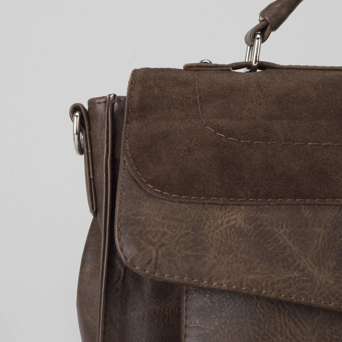 Сумка женская, отдел на клапане, 2 наружных кармана, длинный ремень, цвет коричневый