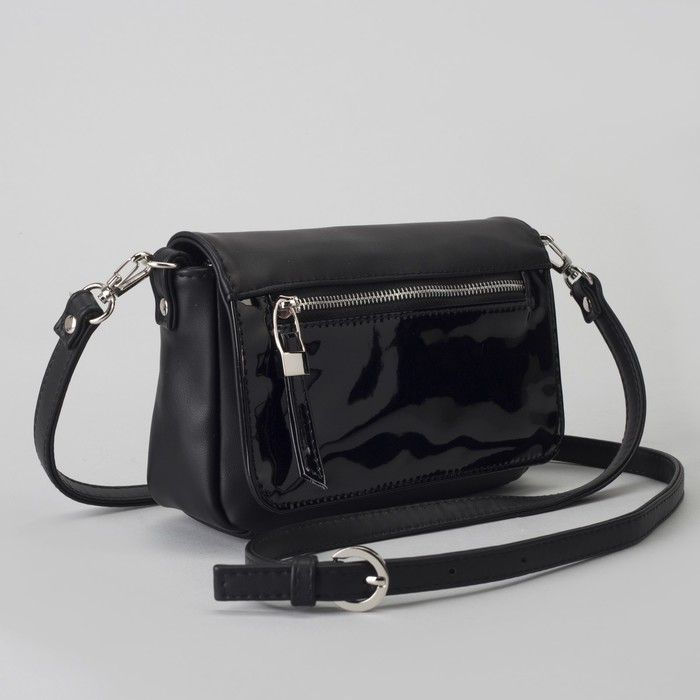 Сумка женская, отдел на молнии, длинный ремень, цвет чёрный