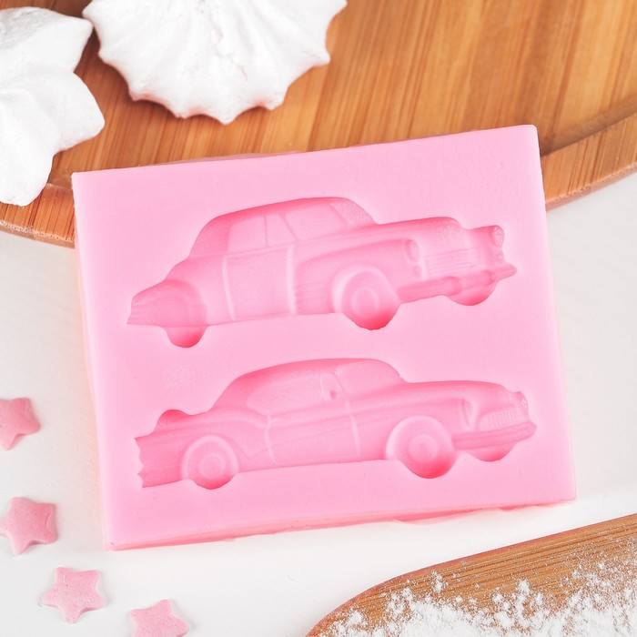 Молд 7х6х1,3 см "Автомобили ретро"