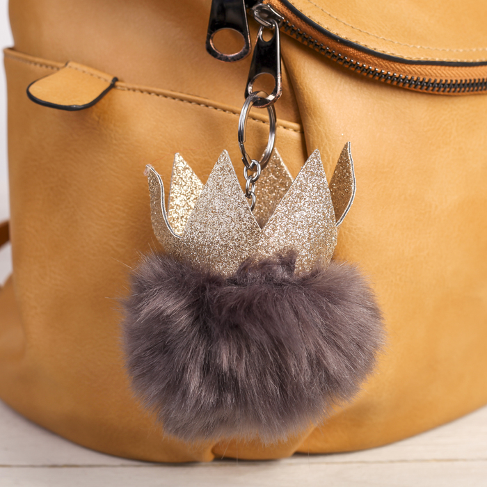 Пушистик на кольце "Шарик с короной" МИКС 12х8х8 см