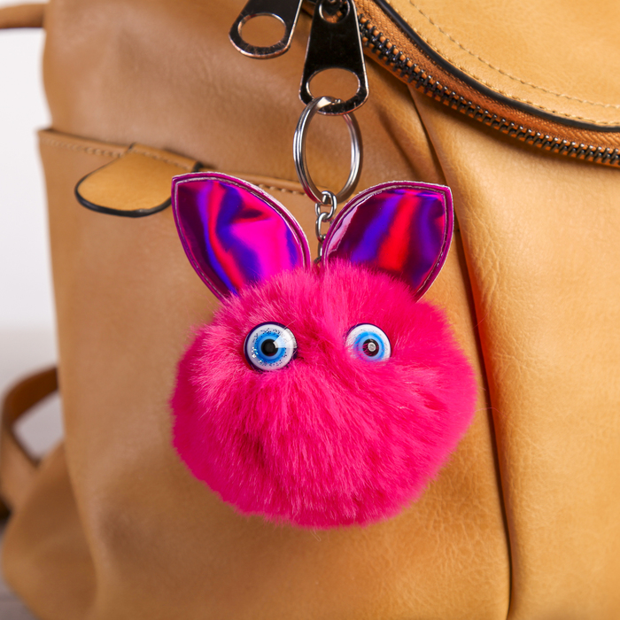 Пушистик на кольце с лакированными ушами МИКС 9,5х7х7 см