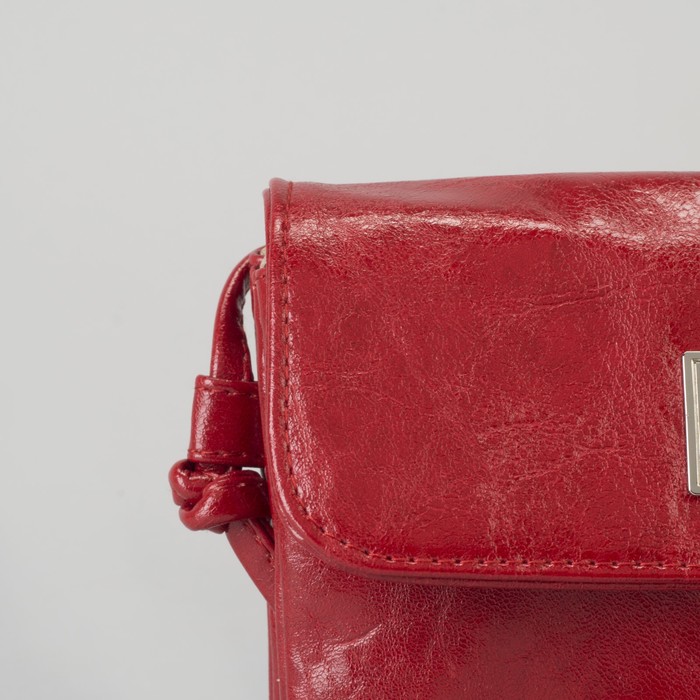 Сумка женская, 3 отдела на молнии, наружный карман, длинный ремень, цвет красный