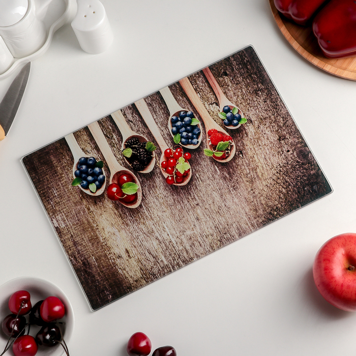 Доска разделочная 30х20 см "Молодые ягоды"