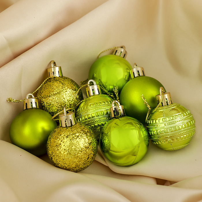 Набор шаров пластик 24 шт d-4 см "Бусинка" зеленый