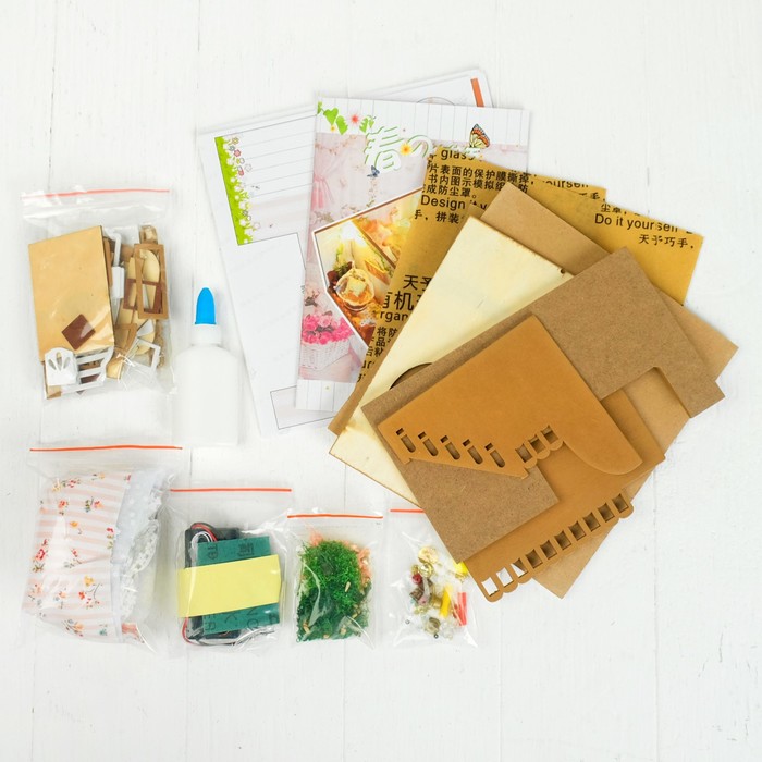 Интерьерный домик - миниатюра, своими руками "Дом девушки" со светом