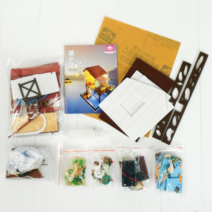 Интерьерный домик - миниатюра, своими руками "Дом на сваях" со светом