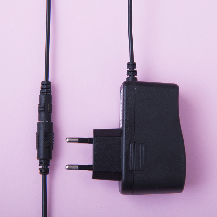 НИТЬ "Шары плетеные" 1,8 м, 6 х10 см, 100 LED-12V, нить белая, адаптер в компл. КРАСНЫЙ