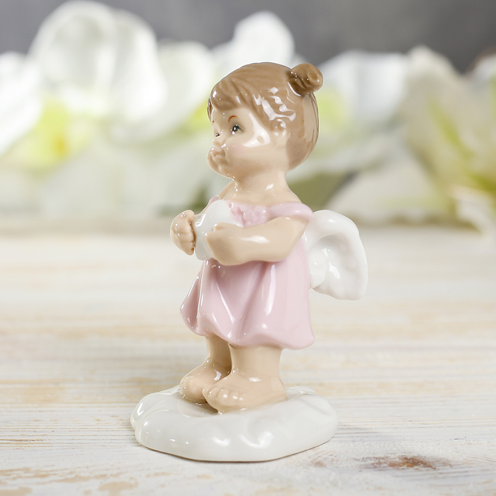 Сувенир фарфор "Ангелочек Девочка" 10x4,5 см